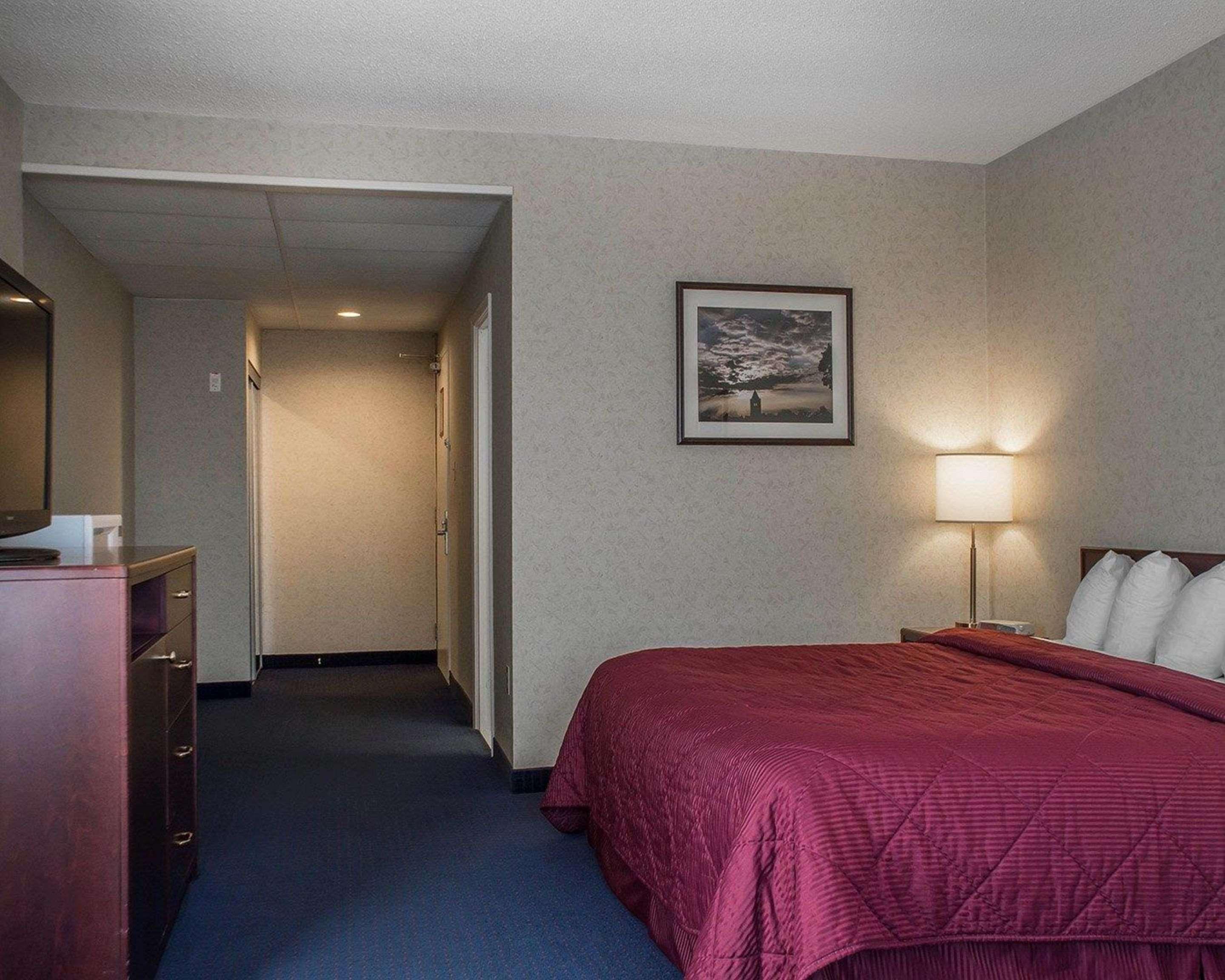 Quality Hotel & Suites וודסטוק מראה חיצוני תמונה