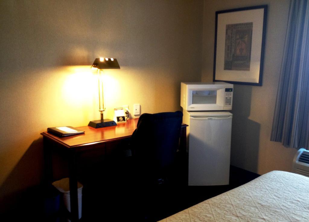 Quality Hotel & Suites וודסטוק מראה חיצוני תמונה