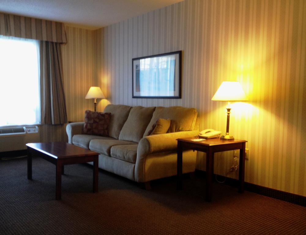 Quality Hotel & Suites וודסטוק מראה חיצוני תמונה