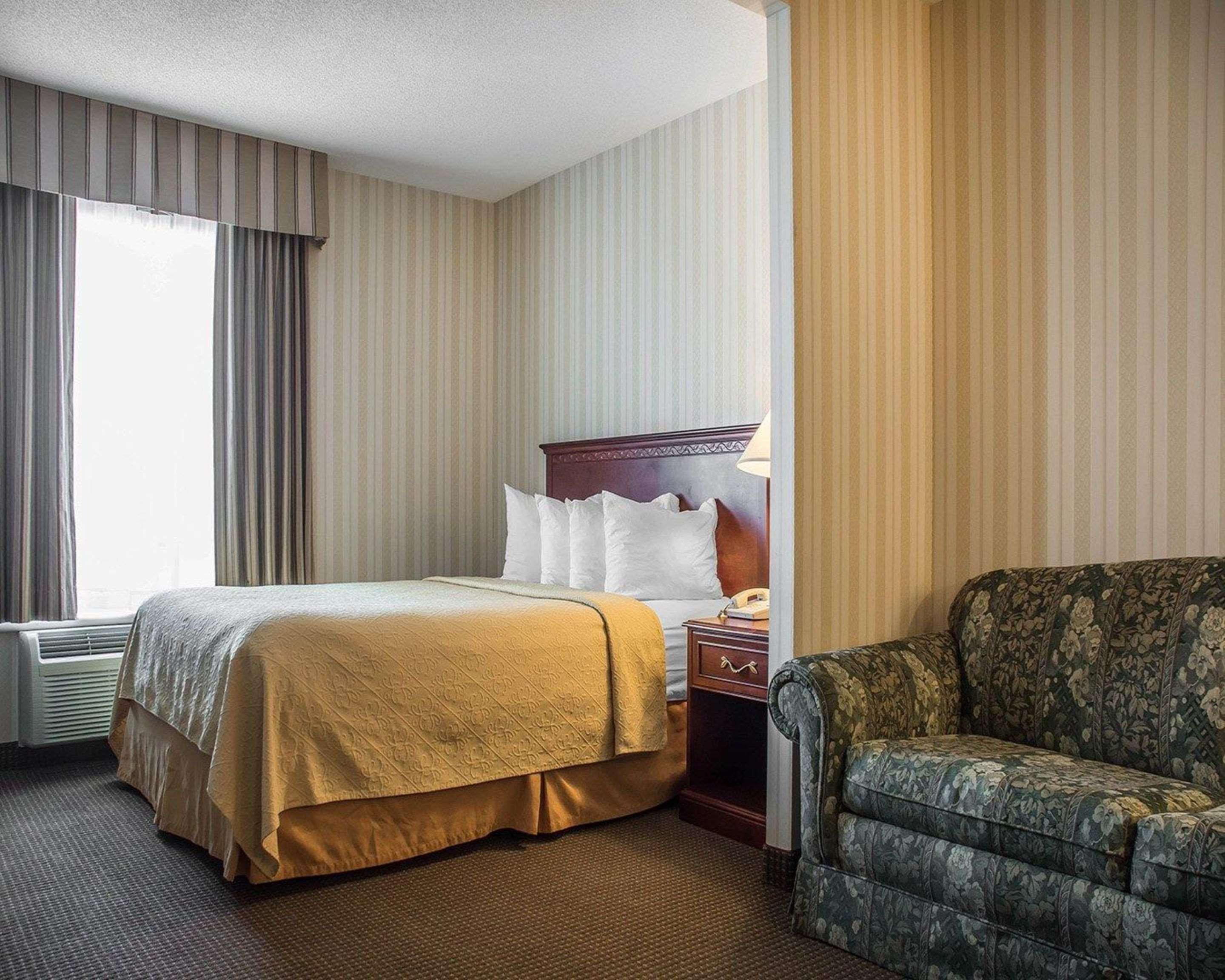 Quality Hotel & Suites וודסטוק מראה חיצוני תמונה