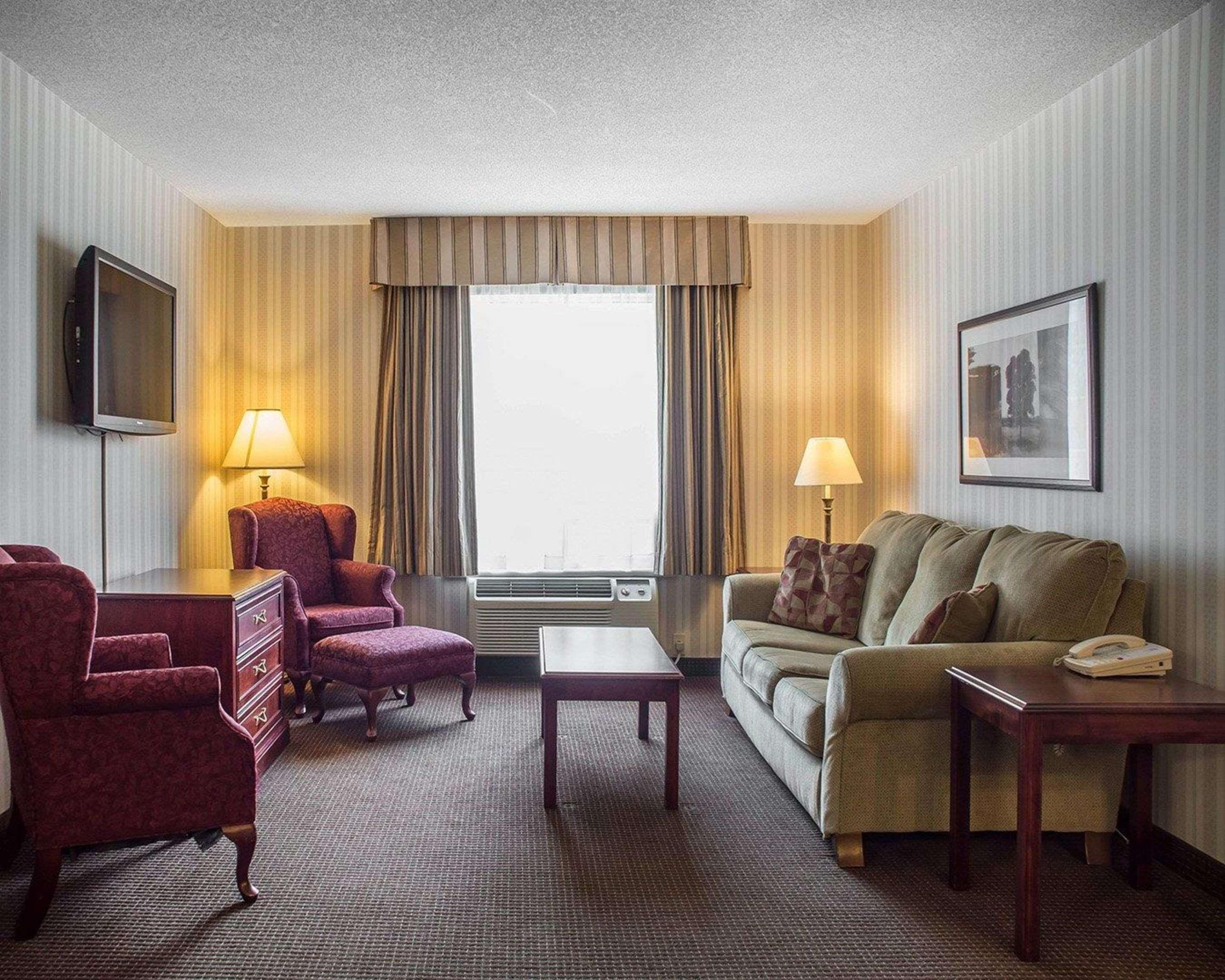 Quality Hotel & Suites וודסטוק מראה חיצוני תמונה