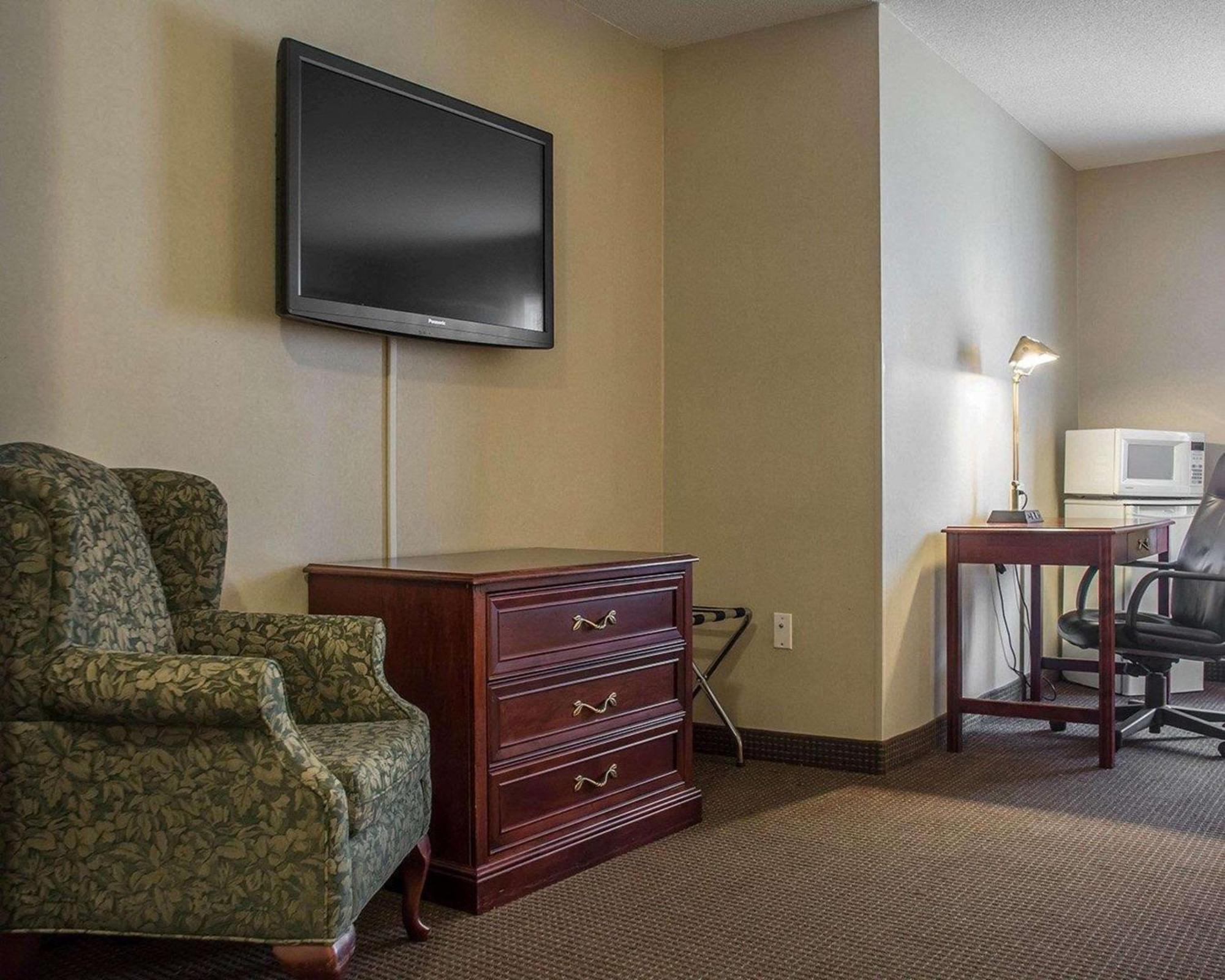 Quality Hotel & Suites וודסטוק מראה חיצוני תמונה